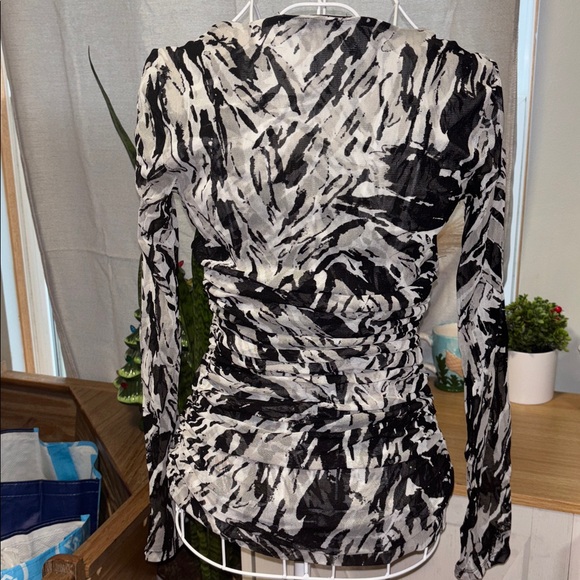 INC Top Size Small - Picture 4 of 4